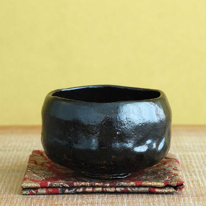 寧楽焼 黒茶碗 | 茶論 : さろん | 茶道文化の入り口
